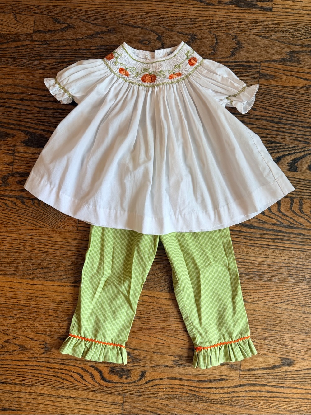 Orient Expressed White Smocked Pumpkin Tunic with Green Ruffle Pants, Size 24M